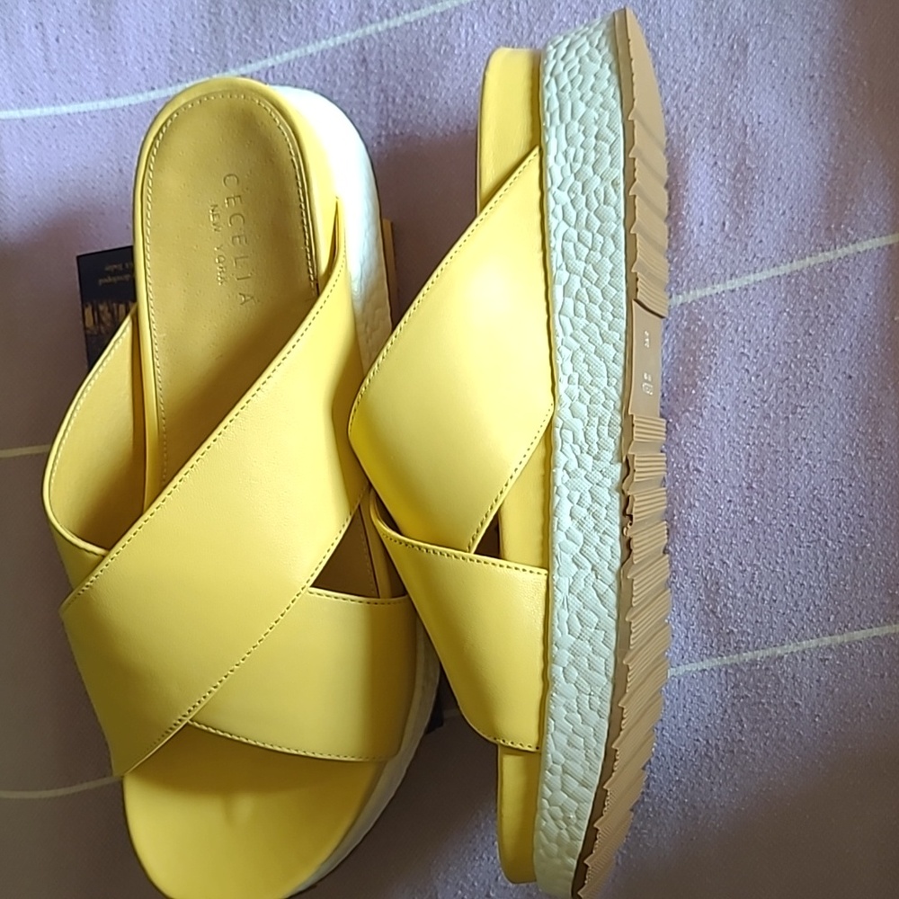 Open toe sandals - Picture 3 of 3